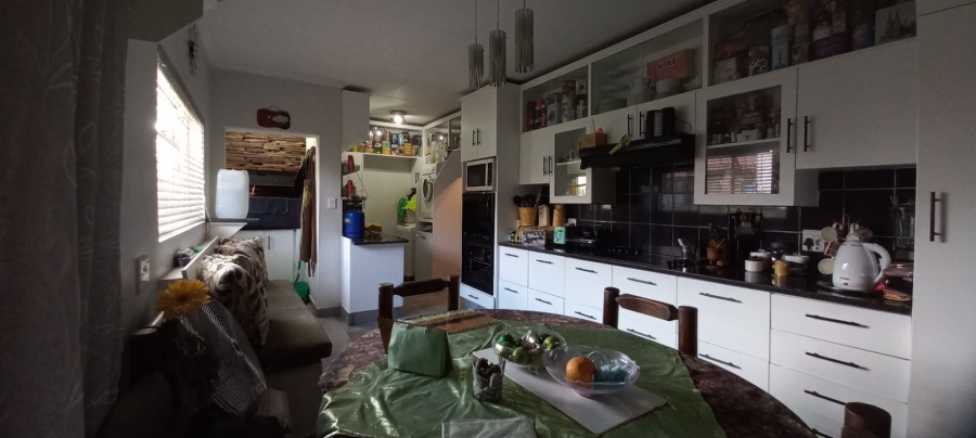 4 Bedroom Property for Sale in Randlespark North West